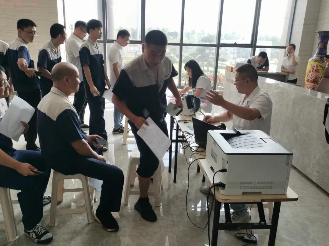 無償獻(xiàn)血，溫暖相傳